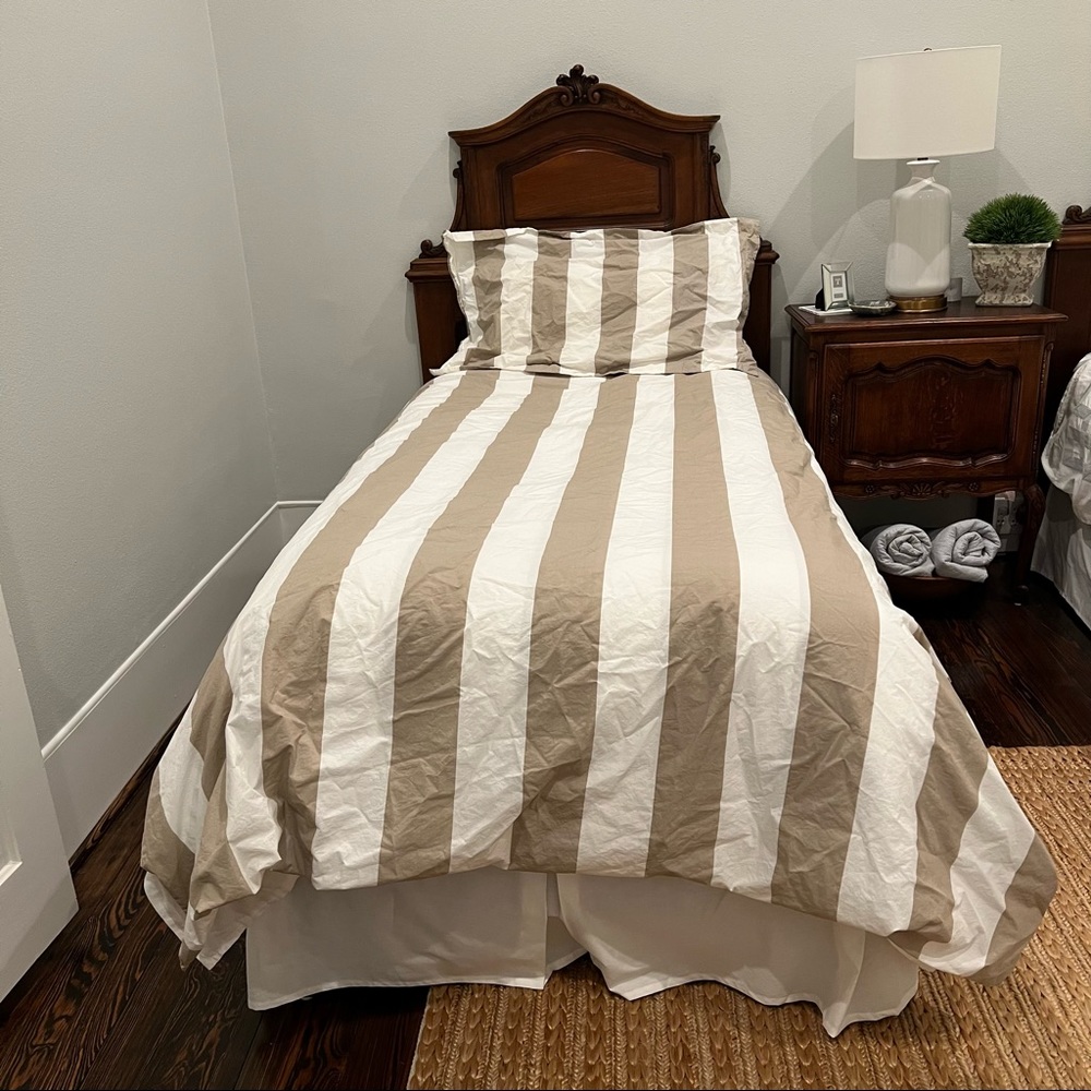 Pottery Barn Striped Twin Duvet Cover and Pillow Sham